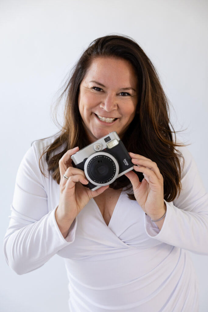 white backdrop, white background, branding session on white, studio white seamless paper, brand photo shoot, posing tips