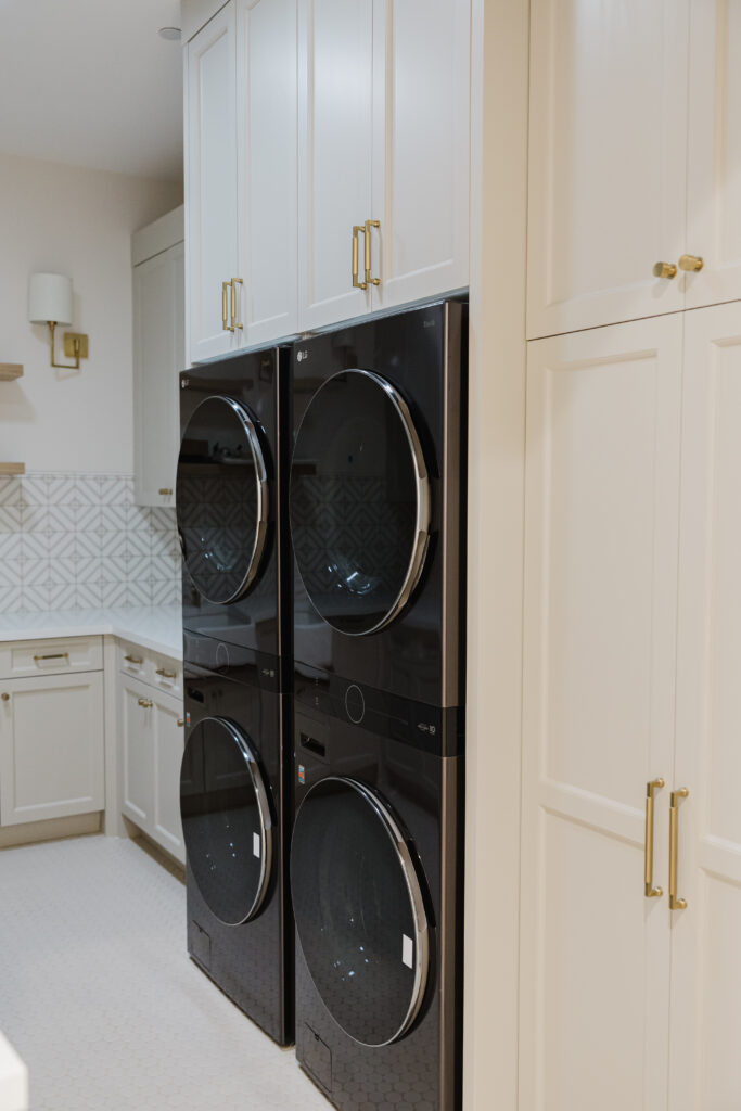 custom home photography, laundry room, custom lighting, interior design