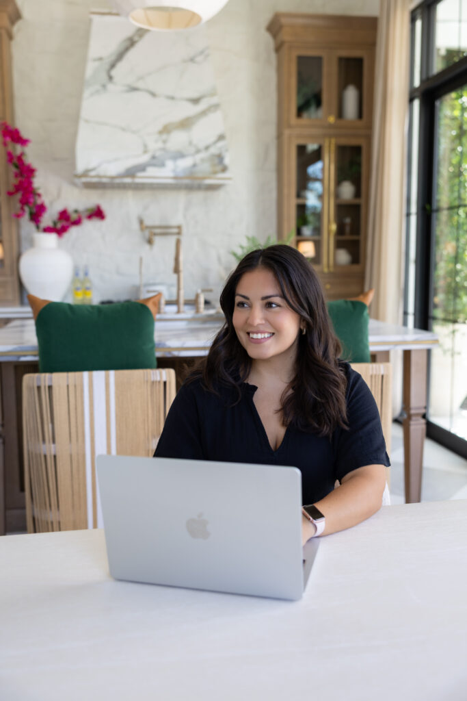 Arizona Branding Photographer, Connecting Small Business Owners, belonging in business, coaching for entrepreneurs, small business connection